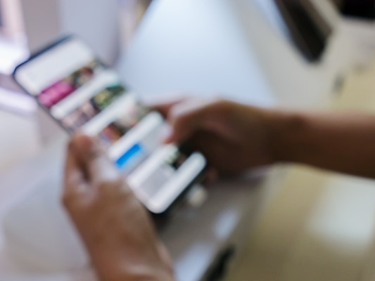 포토 JPG 해외이미지 라이프스타일 손 선 돈 비즈니스 가족 모션 모바일 미래 사람없음 스마트폰 세일 상점 에너지 표현 네트워크 뉴스 시장 구매 상품 주식 먹기 고객 상업 슈퍼마켓 소통 7 매각 블러 소셜 쉬운 줄서기 좋음 스타일 해외202008 해외포토 컨셉 관계 생활 신체부위 금융 핸드폰 스마트기기 쇼핑 숫자 재산 파일형식