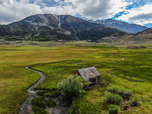 포토 JPG 해외이미지 나무 여행 백그라운드 밭 건축양식 자연 산 주택 풍경 초원 사람없음 야외 목재 초록색 물 여름 강 농장 계곡 미국 침묵 하이킹 수확 농촌 시골 황무지 고독 숲 오두막 버리기 그림 외양간 옛날 해외202008 해외포토 자연요소 식물 계절 건축 감정 컬러 북아메리카 농업 재료 모션 레저 건물 소리 생태계 파일형식