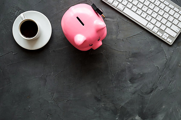 포토 JPG 해외이미지 직업 디자인 컨셉 돈 인터넷 비즈니스 사업가 사람없음 금융 컴퓨터 사무실 디지털 키보드 업무 네트워크 만들기 수익 온라인 전자상거래 경영 수입 프리랜서 해외202008 해외포토 모션 경제 전자제품 작업 재산 파일형식