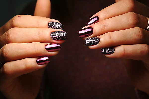 포토 JPG 해외이미지 손 디자인 여자 백그라운드 손가락 미술 사람없음 유행 상점 검은색 흰색 못 우아함 손톱관리 손톱 돌봄 스타일 해외202008 해외포토 컬러 컨셉 모션 문화예술 사람 신체부위 공구 네일아트 파일형식