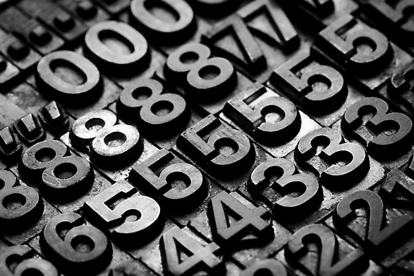 포토 JPG 해외이미지 알파벳 백그라운드 텍스트 타이포그라피 사람없음 숫자 금속 회색 얼룩 인쇄 편지 질감 복고 언론 타입 그런지 옛날 레터링 해외202008 해외포토 문자 영어 컬러 재질 파일형식