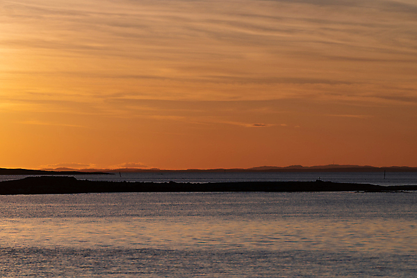포토 JPG 해외이미지 유럽 호수 모래 바다 여행 건축양식 자연 하늘 휴가 주택 등대 노르웨이 국립공원 풍경 해변 사람없음 야외 물 여름 파란색 일몰 낭만 바위 다발 포트 내추럴 다도해 돌무덤 스칸디나비아 해외202008 해외포토 자연요소 계절 공원 건축 나라 컬러 컨셉 건물 노을 돌_바위 무덤 생태계 파일형식