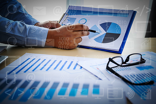 포토 JPG 해외이미지 백그라운드 인터넷 비즈니스 통계 탁자 그래프 사람없음 금융 노트북 컴퓨터 사무실 디지털 모니터 자료 네트워크 수비 결과 계획 위험 토론 고객 분석 동료 계약 속도 무역 보고서 상담 문서 투자 자원 진행 대출 개발 리뷰 마케팅 소셜 경제학 힙스터 해외202008 해외포토 교육 패션 산업 가구 컨셉 관계 모션 경제 전자제품 파일형식