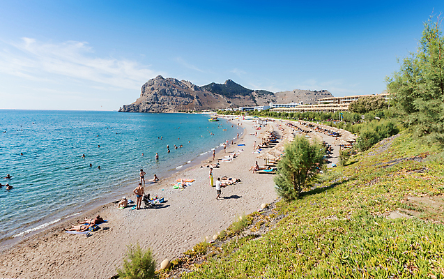 포토 JPG 해외이미지 구름 모래 바다 섬 여행 의자 우산 하늘 휴가 휴식 사람 사람없음 야외 물 여름 파란색 햇빛 태양 여행객 맑음 전원 침대 만 휴게실 지중해 그리스 휴양지 그리스인 가림막 파라다이스 해외202008 해외포토 자연요소 서양인 계절 유럽 컬러 가구 컨셉 날씨 장소 전기에너지 파일형식
