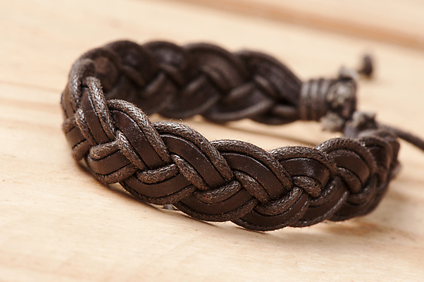 포토 JPG 해외이미지 팔찌 사람없음 가죽 오브젝트 해외202008 해외포토 장신구 파일형식