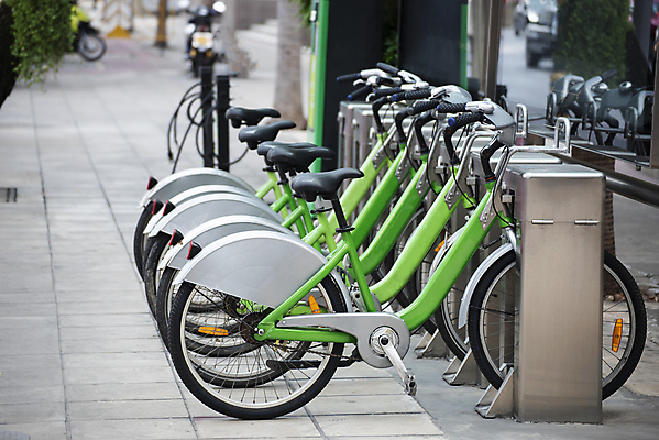 포토 JPG 해외이미지 라이프스타일 공원 유럽 도로 스포츠 여행 교통시설 거리 건강 사람없음 야외 초록색 자전거 도시 바퀴 역 주차 오브젝트 에코 순환 일반 제비 대여 렌탈 많음 해외202008 우호적 해외포토 공공시설 나라 길 컬러 교통 컨셉 모션 조류 생활 환경 바이크 시설 파일형식