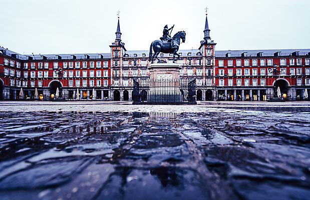 포토 JPG 해외이미지 유럽 문화 조각 단풍 건축양식 사람없음 야외 조각상 반사 어둠 거울 수확 도시 비교 승마 스페인 왕 심볼 질감 시력 정사각형 광장 폭풍 청동 천연기념물 그런지 르네상스 마드리드 스페인어 카피스페이스 해외202008 해외포토 도형 건축 나라 스포츠 컨셉 잎 농업 날씨 조형물 공백 파일형식