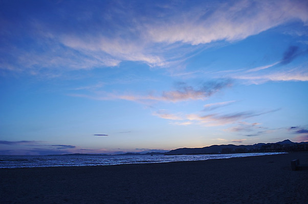 포토 JPG 해외이미지 구름 파도 바다 섬 여행 자연 호텔 휴가 손바닥 풍경 사람없음 물 여름 파란색 햇빛 태양 침묵 황혼 일몰 시골 스페인 저녁 편안함 지중해 스카이라인 남쪽 스페인어 터키석 해외202008 해외포토 자연요소 손 계절 유럽 컬러 숙소 노을 소리 감각 야간 보석 방향 생태계 파일형식