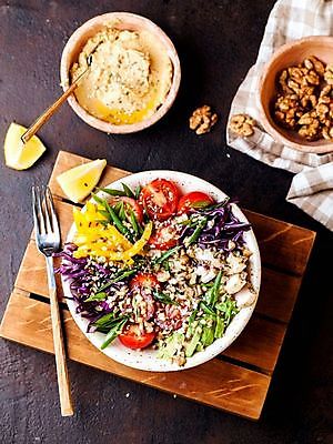 포토 JPG 해외이미지 음식 조각 백그라운드 포크 다이어트 토마토 채소 과일 재료 자연 양파 오이 감자 파프리카 파슬리 건강 사람없음 빨간색 초록색 농작물 노란색 저녁식사 샐러드 흰색 신선 사발 사과 상추 먹기 허브 유기농 양배추 날것 호두 후추 모음 비타민 아보카도 그리스인 내추럴 고립 섞기 영양분 채식주의자 해외202008 해외포토 서양인 식물 식기 웰빙 컬러 농업 모션 식사 견과류 사기그릇 향신료 생태계 채식 영양소 파일형식