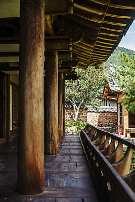포토 JPG 주간 여행 한옥 풍경 사람없음 야외 관광지 기둥 대청 경상북도 국내여행 고택 주실마을 국내포토 영양군 자연요소 한국전통 건축물 건축 고건축 마을 경상도 파일형식 영양_한국