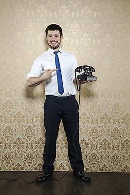 포토 JPG 해외이미지 백인 직업 손 백그라운드 컨셉 비즈니스 통신 넥타이 아이디어 협상 한명 사람 정장 전자제품 스마트폰 우주 자료 잡기 비즈니스맨 메시지 연결 전화기 심볼 오브젝트 쇼 부름 충전 옛날 울퉁불퉁 카피스페이스 비용 해외202008 해외포토 서양인 1 잡화 옷 남자 모션 신체부위 경제 핸드폰 스마트기기 공백 직장인 파일형식