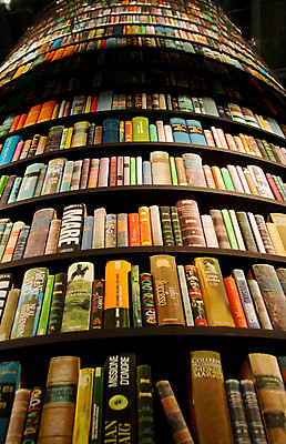 포토 JPG 해외이미지 디자인 교육 종이 벽 백그라운드 학교 사람없음 목재 책 학습 스터디 독서 쌓기 정보 수확 도서관 읽기 교과서 대학교 문서 문학 페이지 서점 옛날 해외202008 해외포토 나무 농업 재료 모션 교재 상점 파일형식