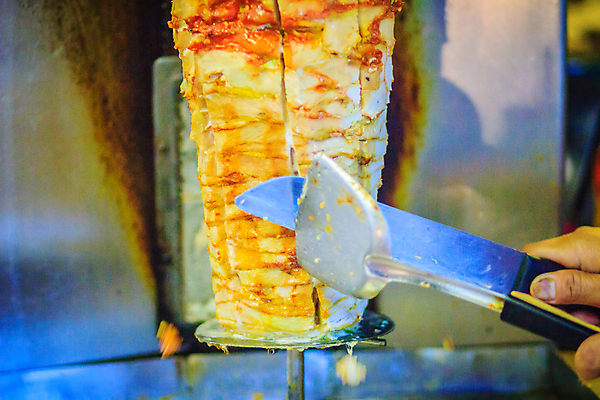 포토 JPG 해외이미지 전통 접시 문화 음식 샌드위치 육류 요리 사람없음 세로 주방 식당 저녁식사 치킨 소고기 꼬치 맛 그릴 바비큐 자르기 굽기 슬라이스 양고기 칠면조 케밥 해외202008 튀르키예 해외포토 식기 아시아 컨셉 식재료 모션 조류 주방용품 상점 식사 구이 닭고기요리 파일형식