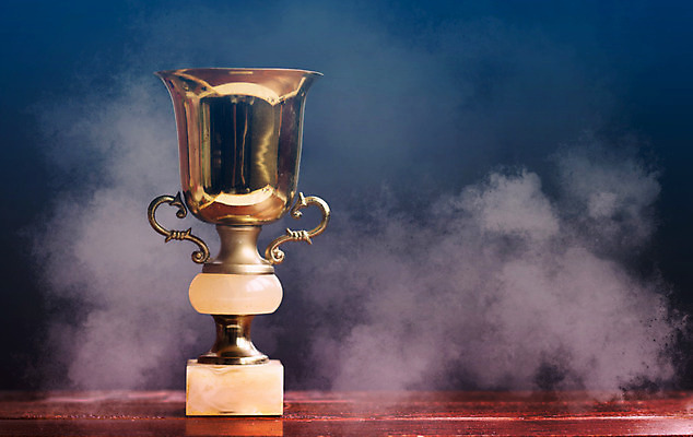 포토 JPG 해외이미지 교육 스포츠 백그라운드 컨셉 비즈니스 학교 성공 사람없음 컵 빛 스터디 우주 금속 검은색 어둠 경쟁 도전 골동품 축하 우승 황금 대표 상패 트로피 심볼 대학교 문학 명예 골 승자 챔피언 필승 카피스페이스 자극 해외202008 해외포토 식기 컬러 재질 학습 공백 최고 상_우승 파일형식