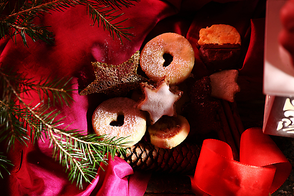 포토 JPG 해외이미지 나무 전통 디자인 별 종교 백그라운드 크리스마스 겨울 촛불 추상 휴가 불꽃 새로움 따뜻함 사람없음 목재 장식 빨간색 빛 우주 어둠 낭만 추위 수확 나뭇가지 시골 등불 램프 축하 인사 신용카드 야간 저녁 12월 연도 보케 장면 해외202008 해외포토 자연요소 식물 계절 기념일 컬러 컨셉 무늬 농업 재료 초 불 조명 금융 예절 날짜 파일형식