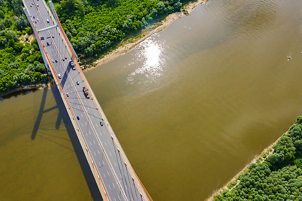 포토 JPG 해외이미지 도로 바다 여행 백그라운드 비즈니스 건축양식 교통시설 모션 자동차 하늘 파노라마 풍경 사람없음 물 강 금속 운전 도시 만 고속도로 정상 큼 영토 지역 드론 방법 해외202008 해외포토 자연요소 건축 길 육상교통 교통 재질 촬영기법 크기 시설 파일형식