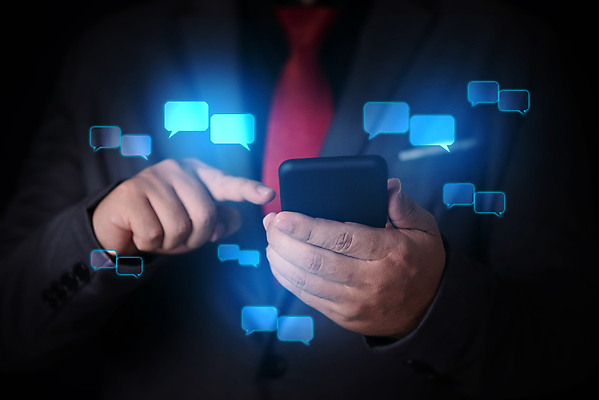 포토 JPG 해외이미지 백인 구름 직업 응시 남자 벽 컨셉 비즈니스 성공 미래 바닥 아이디어 창조 사람 정장 사람없음 야외 건물 사무실 고층빌딩 도시 업무 비즈니스맨 작업실 대표 고도 사인 검색 경영자 경영 고용 내일 마케팅 해외202008 해외포토 자연요소 서양인 건축물 시선 옷 빌딩 구직 작업 직장인 리더 채용 파일형식