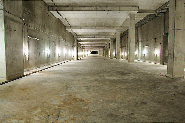 포토 JPG 해외이미지 산업 벽 백그라운드 건축양식 날씨 바닥 사람없음 내부 건물 우주 어둠 방 회색 모서리 주차 버리기 회의실 천장 질감 정사각형 심플 시멘트 지하 직사각형 그런지 벌거벗은 옛날 콘크리트 카피스페이스 해외202008 해외포토 도형 건축물 건축 컬러 모션 공백 파일형식