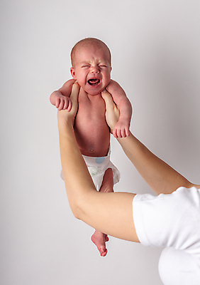 포토 JPG 해외이미지 손 딸 감정 얼굴 어린이 백그라운드 가족 엄마 새로움 건강 사랑 한명 사람 소년 놀이방 분노 흰색 표현 아기 신생아 잡기 입 울음 작음 배고픔 피부 부드러움 돌봄 비명 해외202008 해외포토 1 남자 컬러 컨셉 관계 모션 표정 신체부위 감각 크기 파일형식
