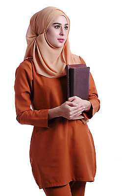 포토 JPG 해외이미지 모델 학생 여자 교육 행복 종교 포즈 백그라운드 실내 한명 미소 사람 동양인 인종 성인 책 학습 스터디 보라색 공책 목도리 자신감 이슬람교 질문 흥분 대학교 적재 베일 고립 아랍어 해외202008 해외포토 1 잡화 감정 컬러 학교 문구용품 표정 내부 파일형식