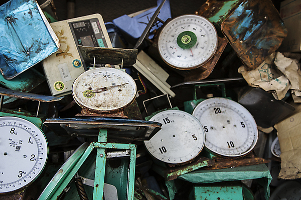 포토 JPG 해외이미지 음식 저울 종류 어류 사람없음 초록색 쌓기 시장 몸무게 부식 옛날 줄서기 해외202008 해외포토 컬러 모션 수중동물 파일형식