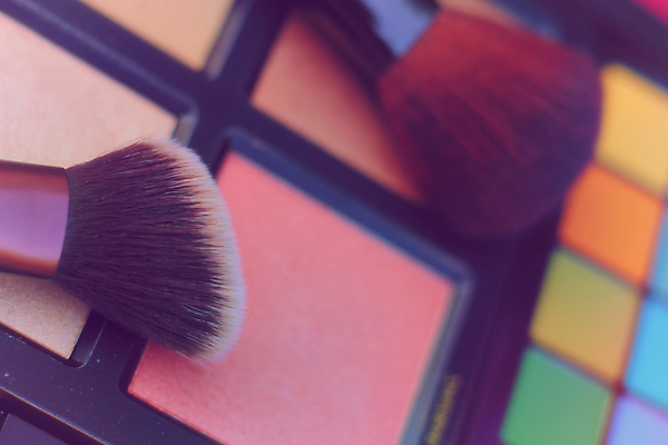 포토 JPG 해외이미지 실내 사람없음 화장용품 아이섀도 섀도우팔레트 해외202008 해외포토 내부 화장품 미용용품 파일형식