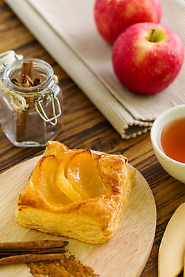 포토 JPG 해외이미지 빵 디저트 사람없음 사과 애플파이 해외202008 해외포토 음식 과일 파이_빵 파일형식