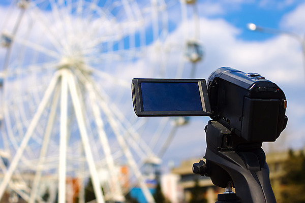 포토 JPG 해외이미지 구름 라이프스타일 공원 문화 비즈니스 하늘 휴식 거리 사람없음 여름 파란색 전자제품 카메라 디지털 스크린 검은색 촬영 축제 텔레비전 장비 도시 업무 기자 뉴스 필름 전자 방송 감시 시스템 리포터 동영상 공평 운영자 해외202008 해외포토 자연요소 직업 계절 공공시설 컬러 컨셉 생활 작업 파일형식