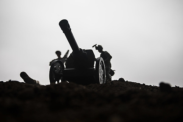 포토 JPG 해외이미지 무기 백그라운드 밭 불 통 사람없음 야외 세계 금속 어둠 힘 기계 장비 총 수확 안개 껍질 죽음 바퀴 역사 위험 공격 충돌 철 군용 싸움 전쟁 탱크 슛 육군 무거움 대포 병정 갑옷 전쟁터 옛날 철강 해외202008 해외포토 자연요소 컨셉 농업 모션 재질 날씨 군대 무게 보호장비 파일형식