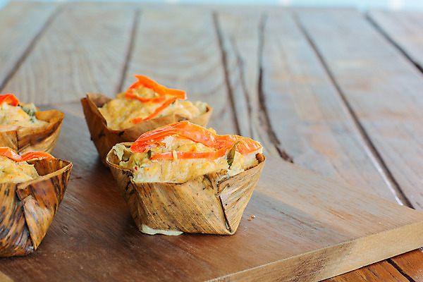 포토 JPG 해외이미지 전통 접시 문화 잎 채소 태국 고추 탁자 바나나 어류 요리 동양인 사람없음 목재 빨간색 초록색 주방 식당 식사 저녁식사 우유 흰색 뜨거움 고수 맛 아침식사 먹기 허브 배고픔 해산물 반죽 코코넛 카레 점심식사 영양분 스타일 맛있는 해외202008 해외포토 나무 식물 식기 아시아 음식 컬러 가구 컨셉 과일 재료 모션 유제품 인종 상점 수중동물 향신료 파일형식