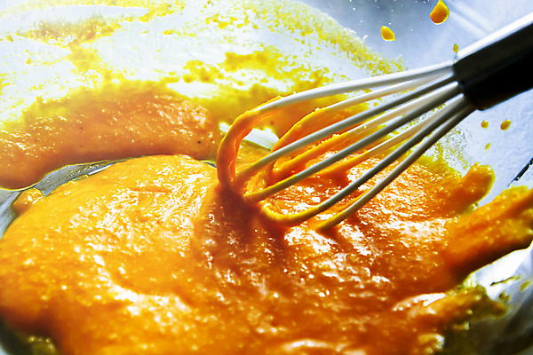 포토 JPG 해외이미지 음식 백그라운드 재료 유리 주택 건강 요리 사람없음 목재 빛 노란색 주방 식당 계란 저녁식사 흰색 공구 시골 신선 업무 조미료 사발 닫기 맛 크림 준비 날것 레시피 칼로리 노른자 섞기 입가심 핸드메이드 맛있는 해외202008 해외포토 나무 컬러 컨셉 모션 재질 건물 상점 알 식사 도구 작업 사기그릇 향미료 파일형식