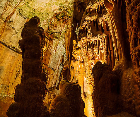 포토 JPG 해외이미지 유럽 여행 건축양식 자연 조명 산 사람없음 컬러풀 어둠 기둥 동굴 지하 내추럴 깊이 석회암 슬로베니아 종유석 지질 지질학 칼슘 해외202008 해외포토 교육 건축 나라 컬러 암석 생태계 파일형식