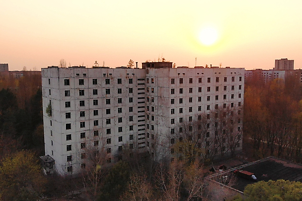포토 JPG 해외이미지 백그라운드 건축양식 거리 안테나 파노라마 풍경 사람없음 건물 도시풍경 환경 일몰 봄 도시 오염 사건 버리기 생태계 원자 영토 원자력 깨짐 드론 방사능 방사선 비극 생태학 우크라이나 재앙 해외202008 해외포토 건축물 계절 교육 건축 유럽 컨셉 통신 모션 촬영기법 노을 에너지 파일형식