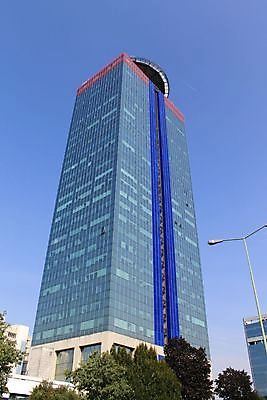 포토 JPG 해외이미지 디자인 외관 유럽 2 비즈니스 건축양식 창문 유리 하늘 새로움 아파트 풍경 사람없음 야외 건물 금융 경제 사무실 반사 탑 고층빌딩 이탈리아 궁전 도시 큼 땅 해외202008 해외포토 건축물 건축 나라 컨셉 고건축 재질 주택 빌딩 크기 파일형식