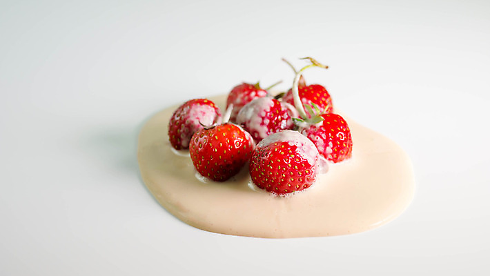 포토 JPG 해외이미지 1 열매 음식 백그라운드 잎 다이어트 과일 재료 자연 딸기 디저트 건강 씨앗 사람없음 빨간색 초록색 빛 활발 흰색 신선 닫기 달콤 맛 자르기 먹기 싱글 상쾌 유기농 날것 내추럴 강렬 고립 숙성 식용 완벽 채식주의자 맛있는 해외202008 해외포토 식물 웰빙 감정 컬러 컨셉 모션 생태계 채식 파일형식