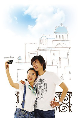 주간 PSD 구름 편집이미지 건축물 커플 여자 남자 해외여행 여행 난간 하늘 휴가 서기 사람 상반신 야외 두명 건물 카메라 사진촬영 발코니 디지털카메라 셀프카메라 그리스 그리스여행 기념사진 산토리니섬 이미지편집 자연요소 해외 건축 유럽 섬 관계 모션 전자제품 촬영 파일형식