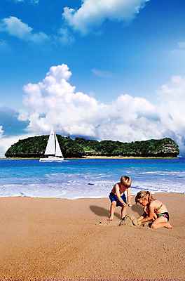 주간 전신 PSD 나무 식물 구름 편집이미지 여자 남자 어린이 파도 바다 섬 여행 요트 휴가 사람 소녀 소년 해변 야외 두명 여름 모래사장 숲 모래성 모래놀이 선박 어린이만 이미지편집 자연요소 계절 모래 수상교통 배_교통 놀이 파일형식