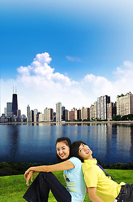 주간 PSD 구름 편집이미지 커플 여자 남자 바다 여행 하늘 휴가 사람 앉기 풍경 빌딩 잔디 상반신 야외 두명 건물 강 기댐 도시 물가 이미지편집 자연요소 식물 건축물 관계 모션 파일형식