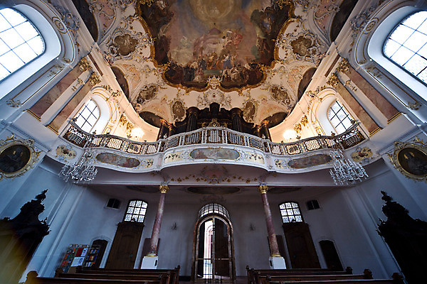 포토 JPG 해외풍경 해외 문양 건축물 건축 유럽 종교 로우앵글 외국문화 무늬 창문 난간 해외건축 종교건축 독일 실내 건물 장식 가로 관광지 세계 교회 문 기둥 천장 마인츠 바로크양식 천장벽화 국내포토 나라 문화 뷰포인트 여행 풍경 내부 벽화 파일형식