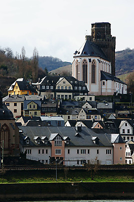 포토 JPG 주간 나무 식물 해외풍경 해외 건축물 건축 유럽 외국문화 지붕 산 주택 독일 풍경 사람없음 야외 건물 세로 관광지 세계 마을 도시 국내포토 자연요소 나라 문화 여행 파일형식