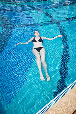 포토 주간 전신 서양인 모델 해외기획촬영 해외 여자 수영복 여유 해외여행 여행 포즈 기획촬영 2009년태국 파타야 태국 리조트 휴식 수영장 한명 사람 20대 성인 야외 물 여름 여름휴가 바캉스 비키니 수중 수영 수면 여자만 여자한명만 성인여자만 청년만 청년여자만 성인한명만 청년여자한명만 성인여자한명만 성인만 수중사진 국내포토 자연요소 외국인 1 옷 계절 감정 아시아 컨셉 휴가 청년 수상스포츠 파일형식 여름_계절