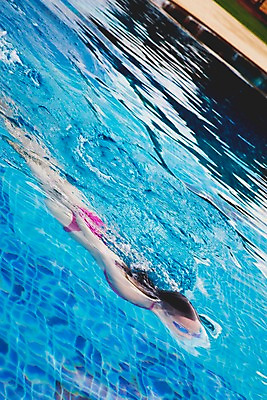 포토 주간 전신 서양인 모델 해외기획촬영 해외 여자 수영복 여유 해외여행 여행 포즈 기획촬영 2009년태국 파타야 태국 리조트 휴식 수영장 한명 사람 20대 성인 야외 물 여름 여름휴가 바캉스 비키니 수중 수영 여자만 여자한명만 성인여자만 청년만 청년여자만 성인한명만 청년여자한명만 성인여자한명만 성인만 수중사진 국내포토 자연요소 외국인 1 옷 계절 감정 아시아 컨셉 휴가 청년 수상스포츠 파일형식 여름_계절