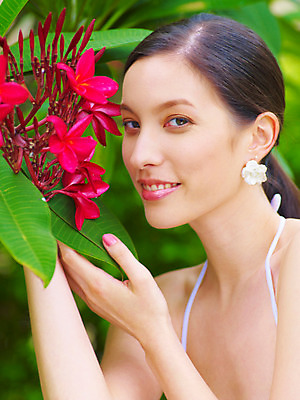 포토 JPG 주간 서양인 나무 식물 모델 해외기획촬영 해외 여자 꽃 여유 해외여행 여행 포즈 기획촬영 2009년태국 파타야 태국 리조트 휴식 나뭇잎 수영장 한명 사람 근접촬영 상반신 20대 성인 야외 여름 여름휴가 바캉스 여자만 여자한명만 성인여자만 청년만 청년여자만 성인한명만 청년여자한명만 성인여자한명만 성인만 국내포토 자연요소 외국인 1 계절 감정 아시아 뷰포인트 컨셉 잎 휴가 청년 파일형식 여름_계절