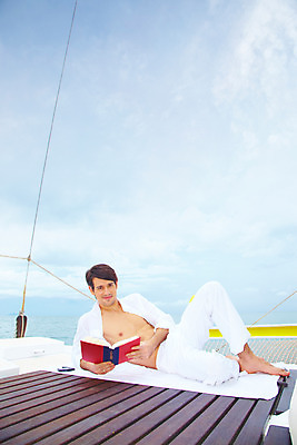 포토 JPG 주간 전신 서양인 구름 모델 해외기획촬영 남자 여유 바다 해외여행 여행 포즈 기획촬영 2009년태국 셔츠 요트 파타야 태국 하늘 휴가 휴식 한명 사람 20대 성인 야외 책 여름 여름휴가 바캉스 눕기 독서 흰색 흰바지 남자만 남자한명만 성인남자만 청년만 청년남자만 청년남자한명만 성인한명만 성인남자한명만 성인만 국내포토 자연요소 외국인 1 해외 계절 감정 아시아 컬러 컨셉 상의 배_교통 바지 모션 청년 파일형식 여름_계절