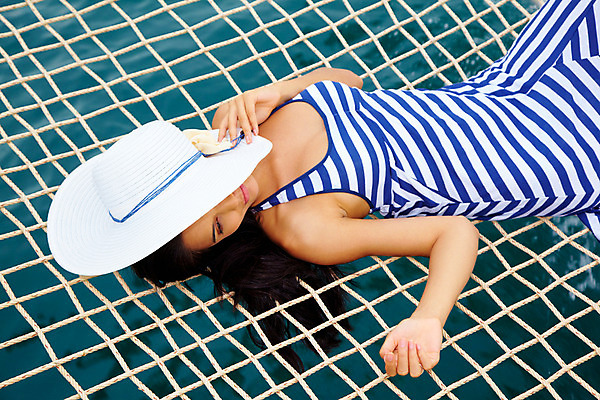 포토 JPG 주간 서양인 구름 모델 해외기획촬영 모자 원피스 여자 여유 바다 해외여행 여행 포즈 기획촬영 2009년태국 요트 파타야 태국 하늘 휴가 휴식 한명 사람 상반신 20대 성인 야외 여름 여름휴가 바캉스 눕기 그물 여자만 여자한명만 성인여자만 청년만 청년여자만 성인한명만 청년여자한명만 성인여자한명만 성인만 국내포토 자연요소 외국인 1 해외 잡화 옷 계절 감정 아시아 컨셉 배_교통 모션 청년 파일형식 여름_계절