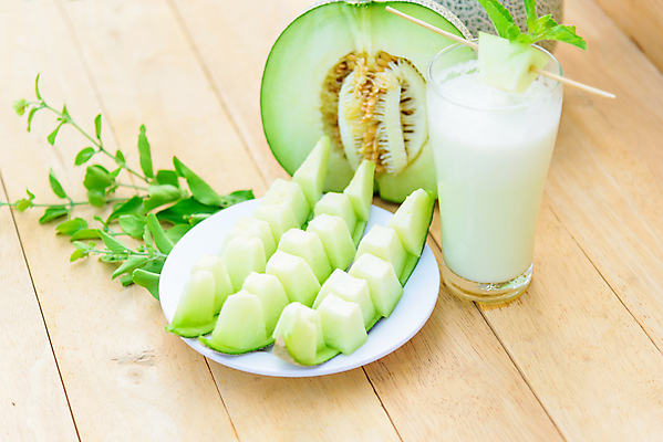 포토 JPG 해외이미지 식물 음식 조각 백그라운드 밭 다이어트 채소 오렌지 과일 수박 건강 사람없음 초록색 물 노란색 흰색 신선 달콤 멜론 자르기 싱글 유기농 원예 날것 슬라이스 내추럴 숙성 온실 채식주의자 맛있는 해외202008 해외포토 자연요소 웰빙 컬러 농업 모션 취미 맛 채식 파일형식