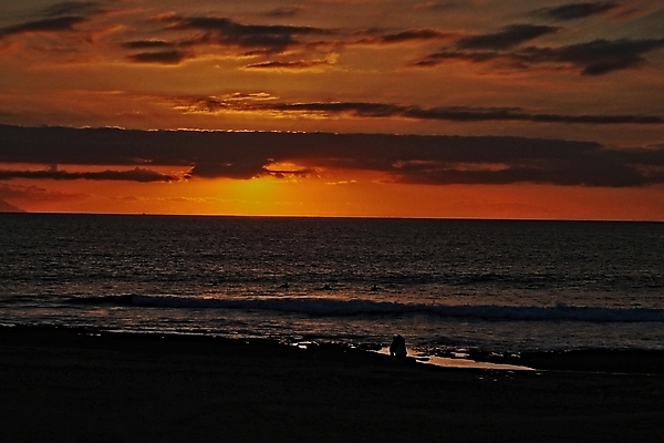 포토 JPG 해외이미지 구름 파도 여행 오렌지 하늘 휴가 휴식 풍경 사람없음 물 여름 여행객 소리 전원 스페인 그림 8월 7월 해외202008 해외포토 자연요소 계절 유럽 바다 컨셉 과일 사람 날짜 전기에너지 파일형식