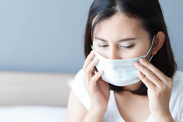 포토 JPG 해외이미지 여자 아시아 얼굴 백그라운드 건강 가면 한명 안전 사람 동양인 고통 추위 돼지 오염 바이러스 보호 질병 예방 감염 알레르기 돌봄 인플루엔자 해외202008 해외포토 1 감정 나라 컨셉 포유류 의학 모션 인종 신체부위 파일형식