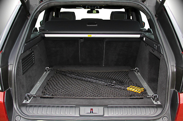 포토 JPG 해외이미지 도로 여행 가방 교통시설 자동차 항해 부츠 사람없음 쇼핑 상자 소풍 문 우주 상점 하이킹 운전 짐 화물 오픈 상품 큼 플라스틱 객실 짐차 수하물 자동 해외202008 해외포토 잡화 길 육상교통 교통 신발 배_교통 모션 재질 레저 야외활동 운송업 크기 시설 파일형식