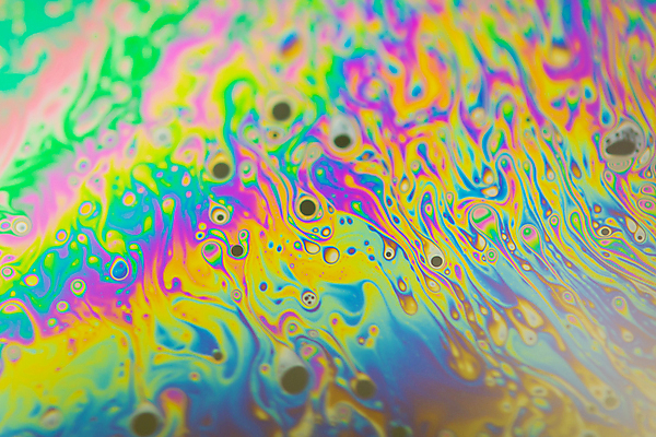 포토 JPG 해외이미지 분홍색 백그라운드 무지개 패턴 표면 추상 실험 미술 사람없음 초록색 물 빛 컬러풀 반사 보라색 거품 흐름 투명 액체 필름 묘사 질감 복고 비누 강렬 블러 스펙트럼 환각 히피 효과 해외202008 해외포토 자연요소 컬러 컨셉 무늬 문화예술 위생용품 증상 파일형식